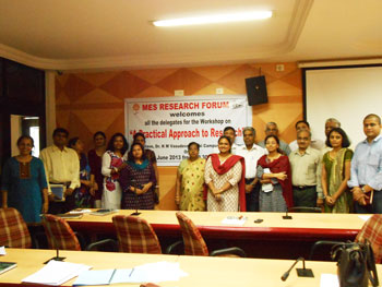 workshop-on-A-Practical-Approach-to-Research-2013 (3)